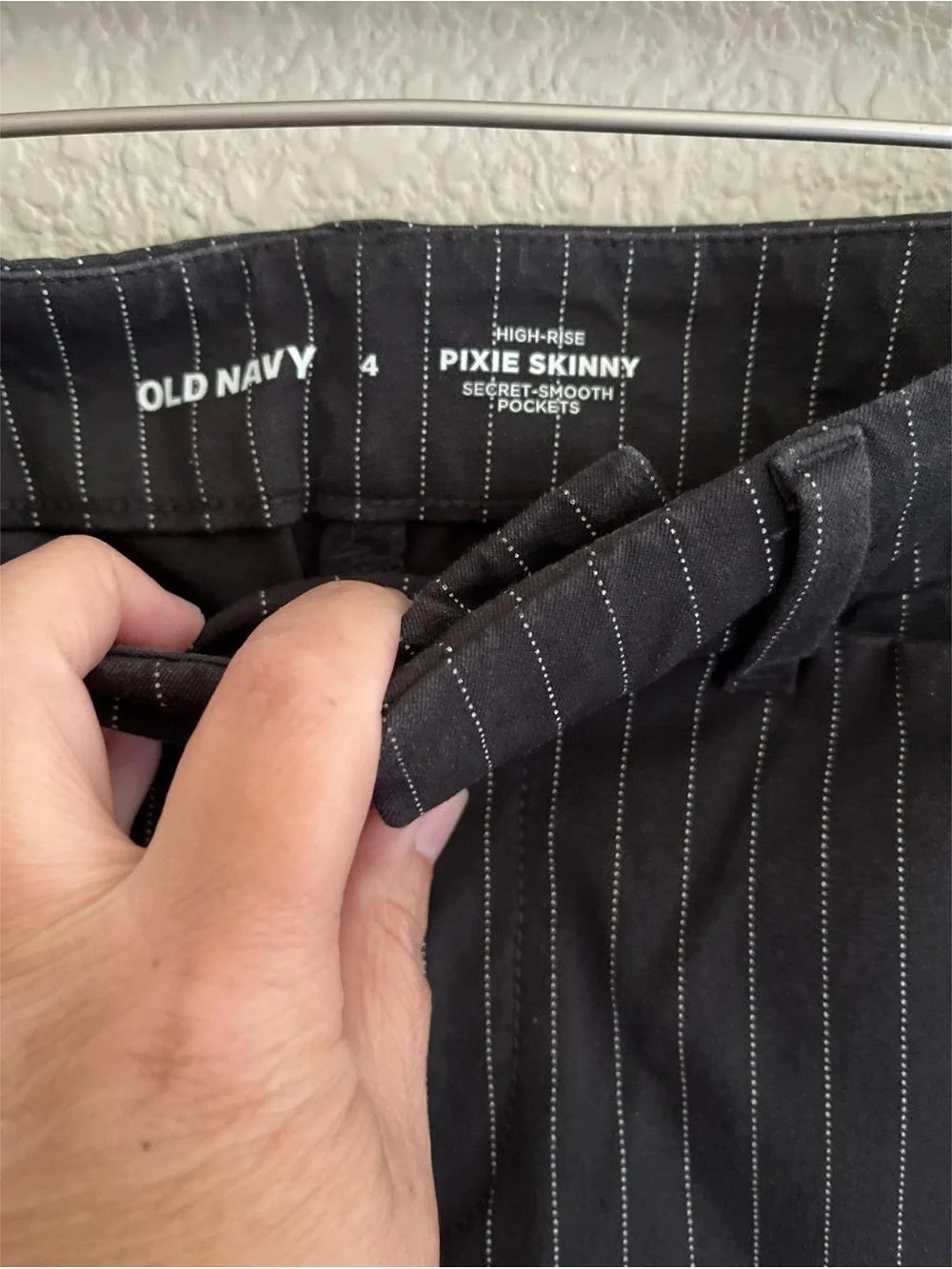 Old Navy Pinstripe Pixie Skinny High Rise Pants Women’s Size 4
